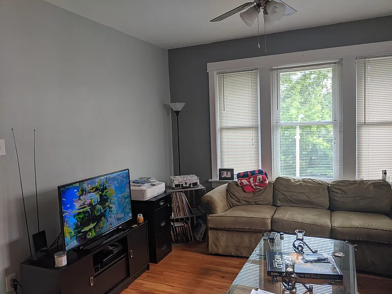 5225 Bancroft Ave #2W — Photo 6