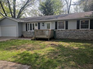 2795 Edgewood St, Portage, IN 46368