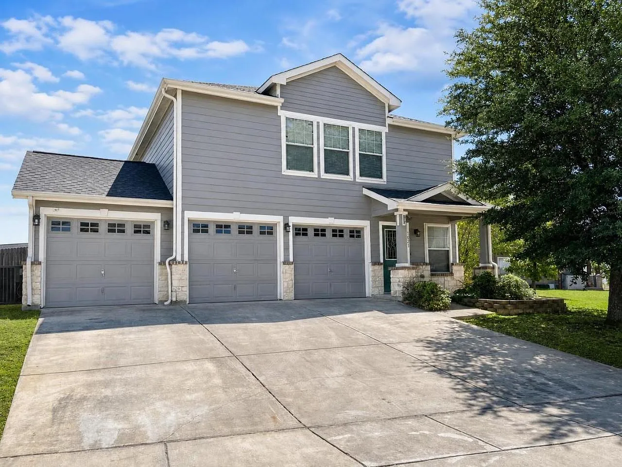 1621 Village Park Trl — Photo 3