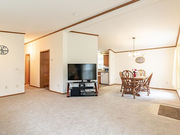 5th image of 40 Ivy Lane