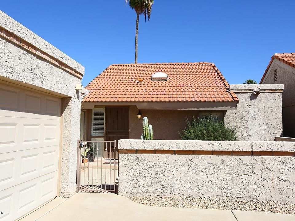 1st image of 4044 E Larkspur Dr