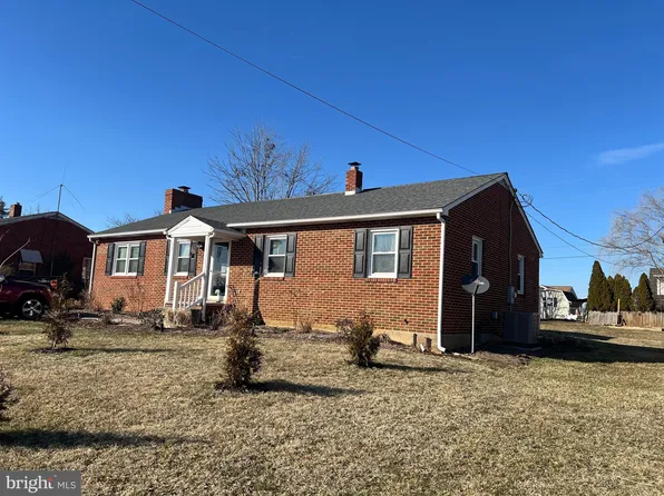 163 3rd St, Broadway, VA 22815