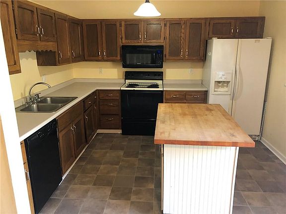 2nd image of 4654 Clayburn Dr