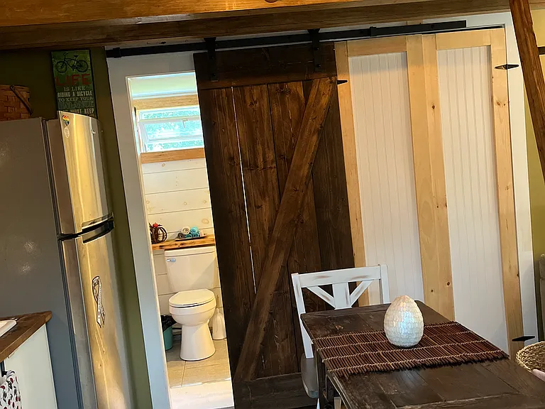 10 Cove Ave — Photo 50