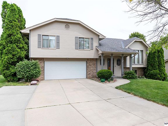 3rd image of 16038 N Cir