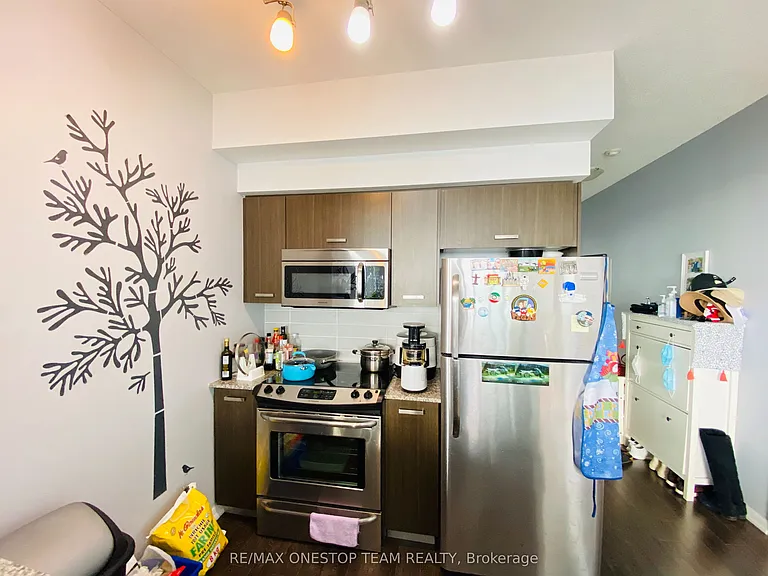 832 Bay St #1603 — Photo 7