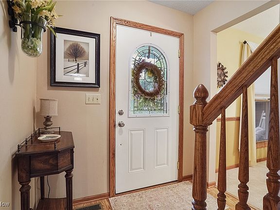 3rd image of 2832 Williamsburg Cir