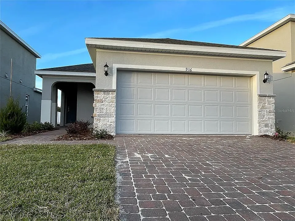 936 Scrub Oak Hammock Rd