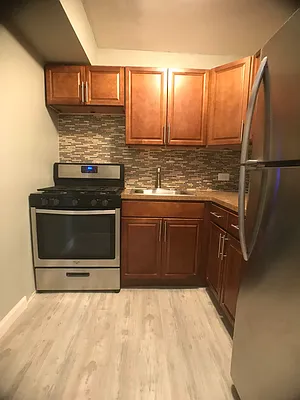 Rented by City Prime Commercial Realty  | media 16