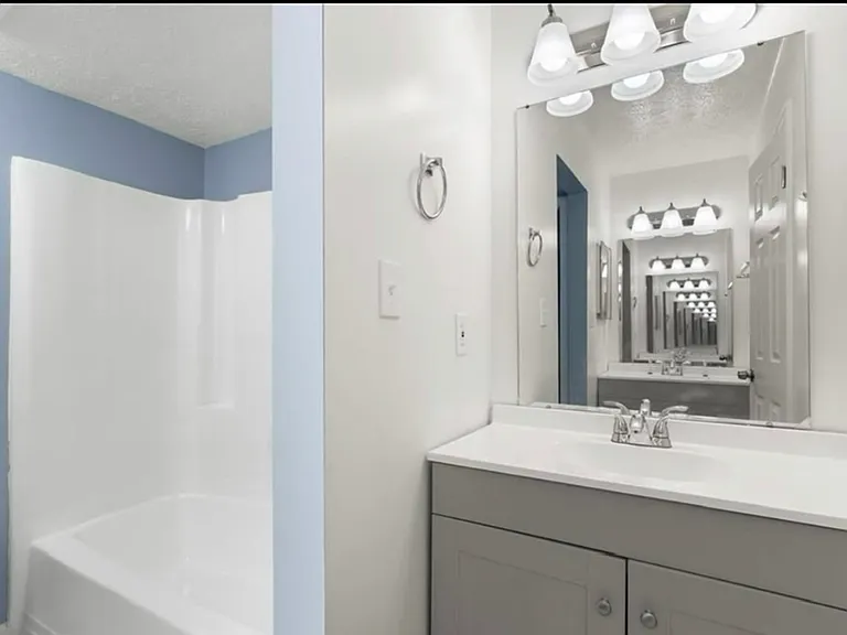 30 Pacific Dr #1 — Photo 5