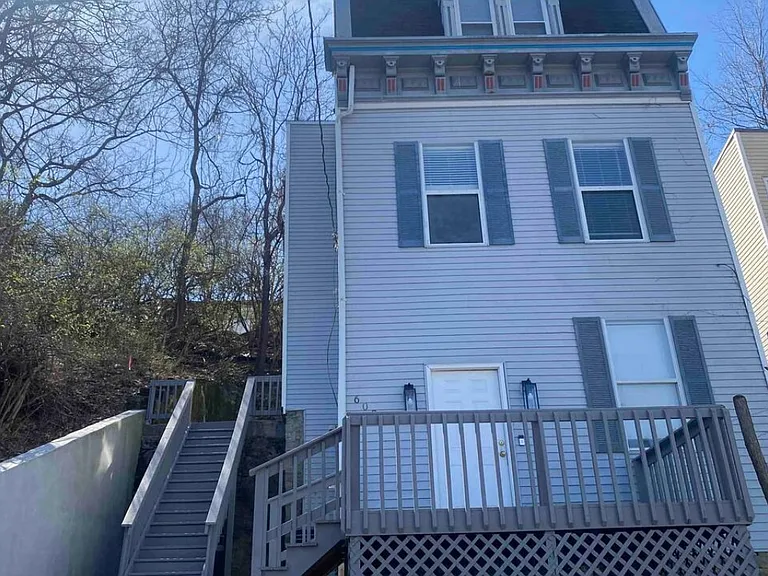 609 Tafel St — Photo 13