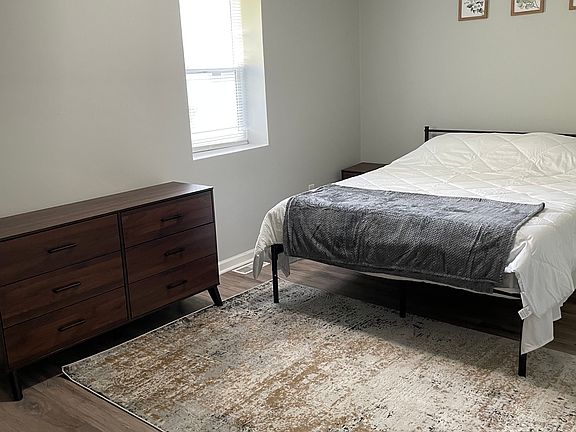 5th image of 244 Beechurst Ave APT 3