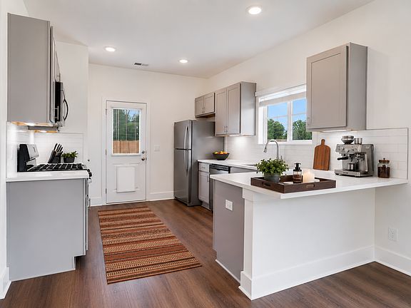 4th image of 129 Patton Way
