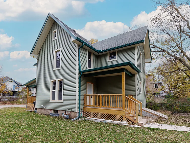 805 E Olive St #1 — Photo 2