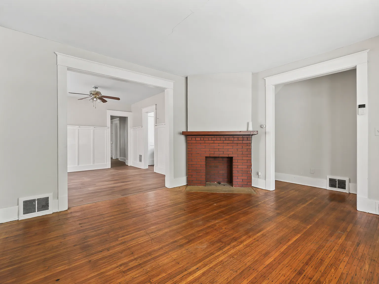 3 bed, 1200 sqft, $1,500 — Photo 4
