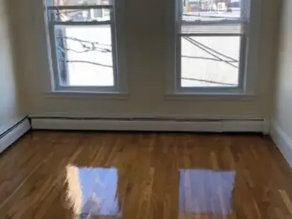 27 Park St APT 6, Somerville, MA 02143