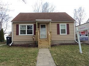 2nd image of 522 W Division St