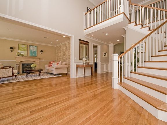2nd image of 916 Wilmington Way