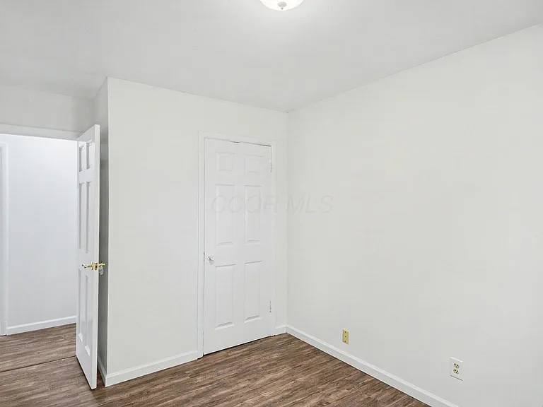 898 Havendale Dr — Photo 15