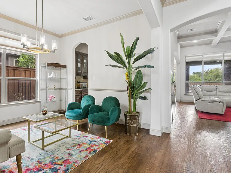 8212 Oakwood Dr — Photo 5