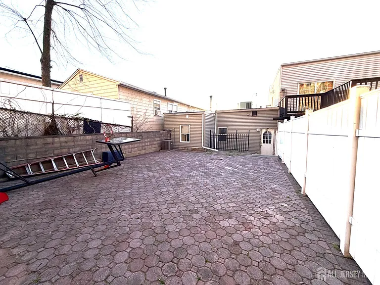 158 Terrace Ave — Photo 20