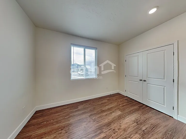 5032 W Milliron Dr — Photo 28