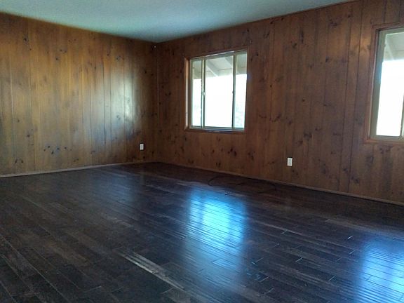 3rd image of 112 W Big Bear Blvd #1A
