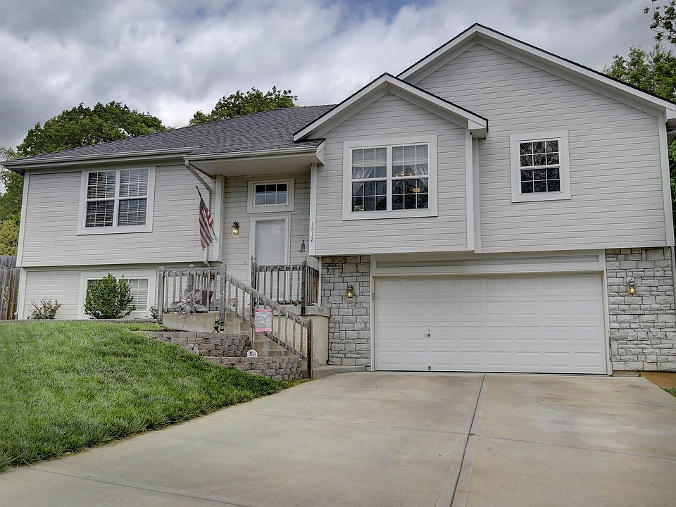 1st image of 1512 S 105th Ct