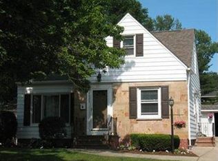 1423 Churchill Rd, Lyndhurst, OH 44124