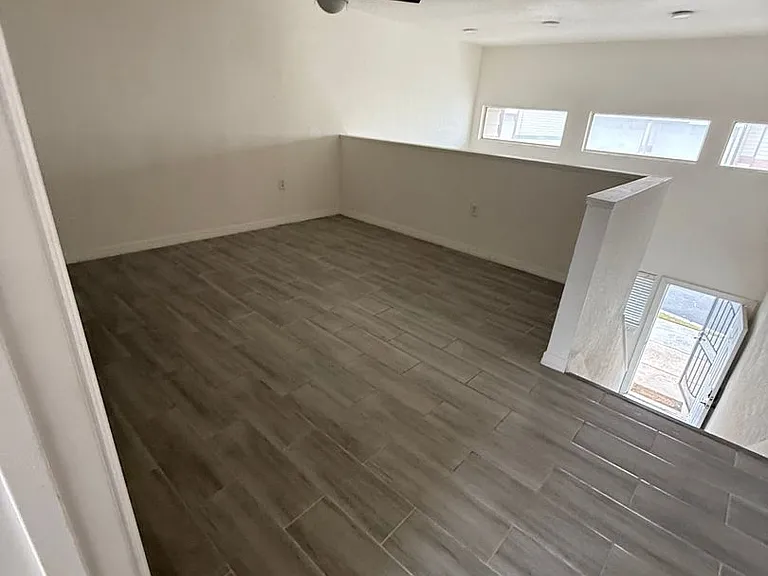 3977 Crayrich Cir #C-1 — Photo 2