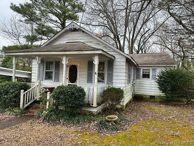 1st image of 820 Showalter Rd