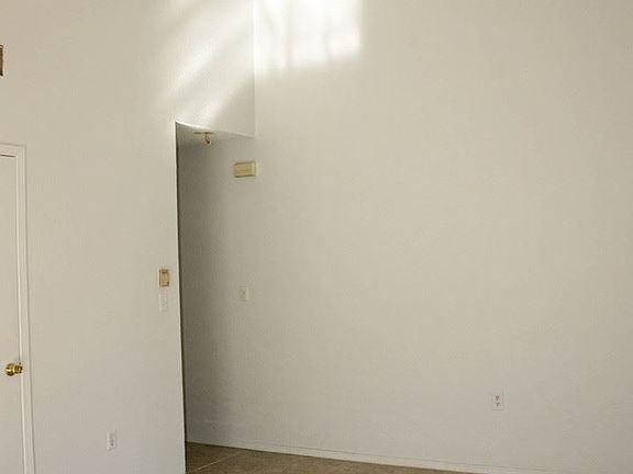 4th image of 10049 Caribou Dr #A