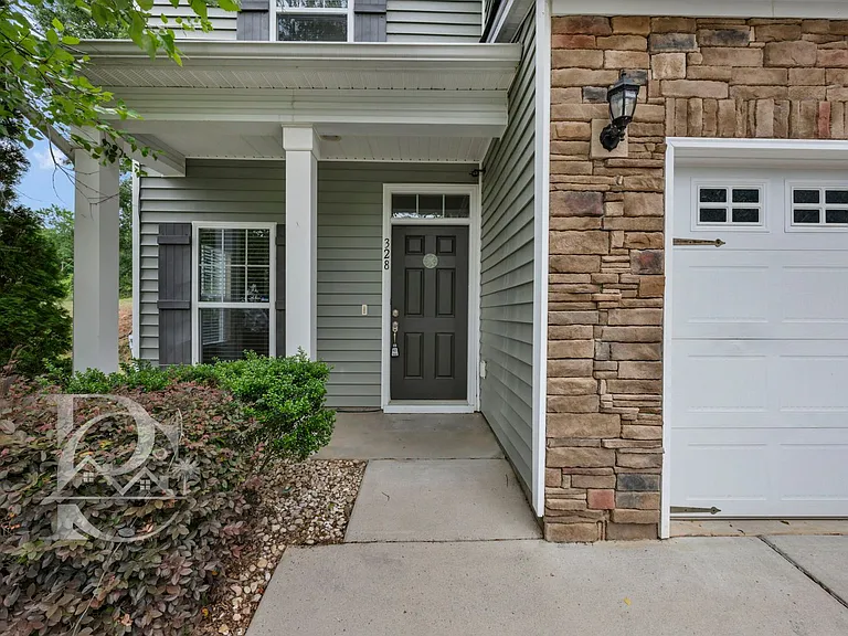 328 Northwood St — Photo 3
