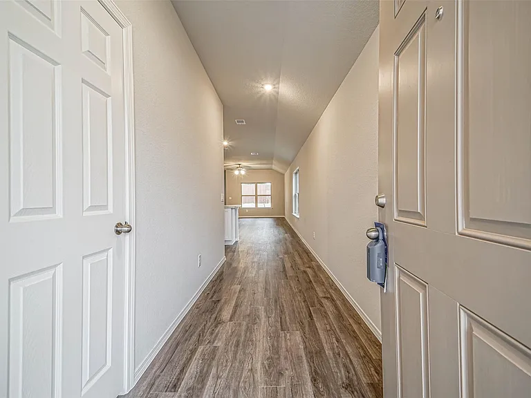 1903 Brushy Cedar Dr — Photo 6