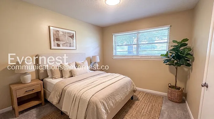 3 bed, 1.5 bath, 1025 sqft, $1,345 — Photo 3