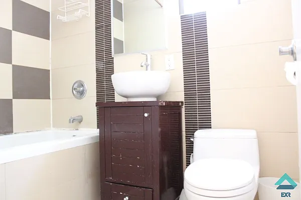 Rented by EXR | media 5