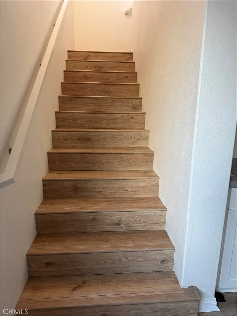 3 bed, 2.5 bath, 1820 sqft, $3,350 — Photo 4