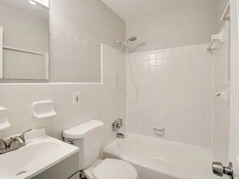 1343 W Point Dr #3 — Photo 10