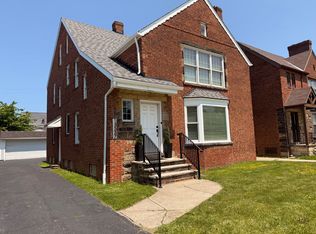 13537 Cedar Rd #1, Cleveland, OH 44118