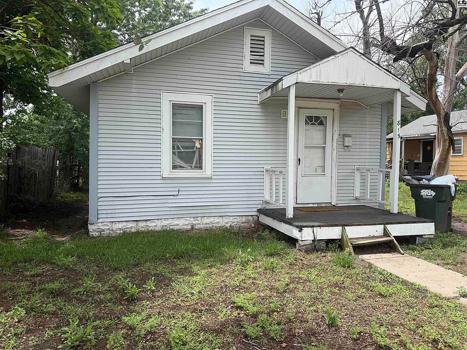 1st image of 815 E 9th Ave