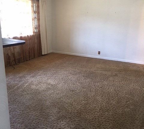 5th image of 1820 Steele St