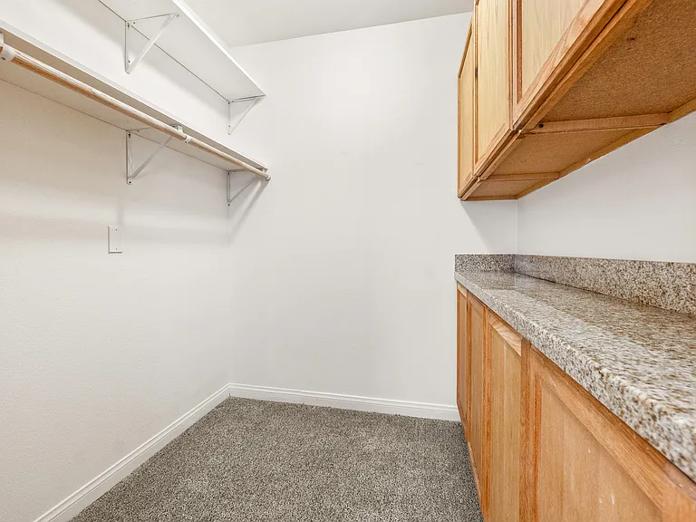 835 W 25th St #3 — Photo 34
