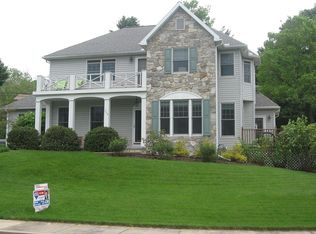 726 Hillcrest Ave, State College, PA