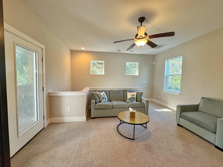 2523 Oleander St — Photo 42