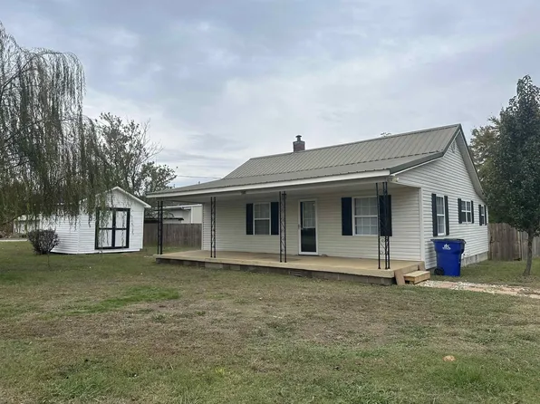 1505 Pickwick St, Savannah, TN 38372