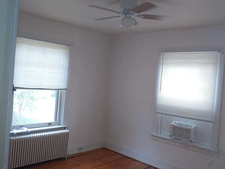 305 N George St #305A — Photo 9