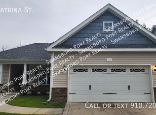 121 Katrina St, Sneads Ferry, NC 28460