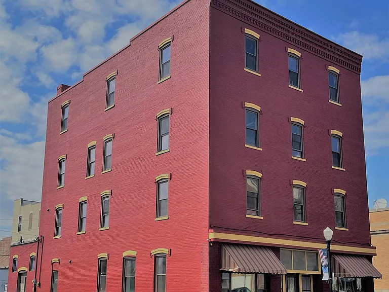 111 1/2 N Main St #2B — Photo 7