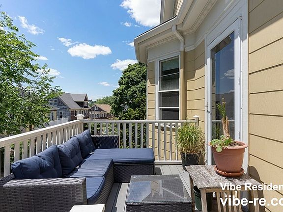 3rd image of 10-12 Castlerock St #2
