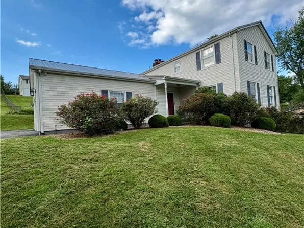 5200 Shelly Ln, Cross Lanes, WV 25313